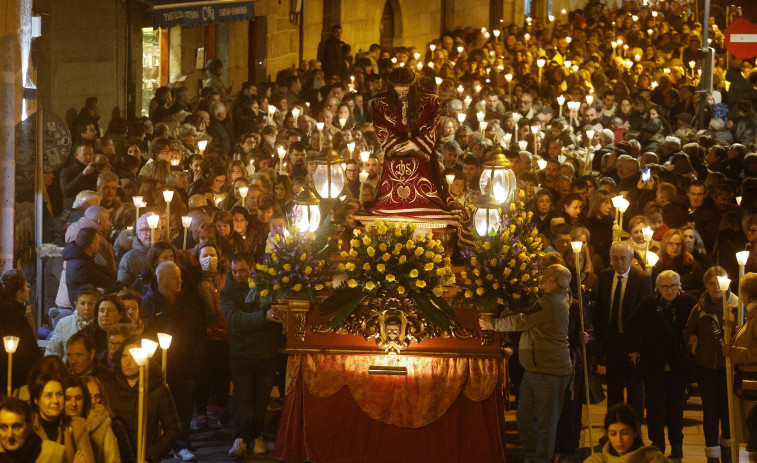Cambados celebra el Nazareno con media docena de misas y procesión, si respeta la lluvia