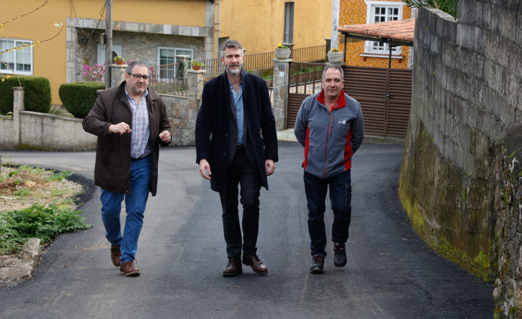 El Concello de Vilagarcía dota de saneamiento a tres viviendas en Cornazo
