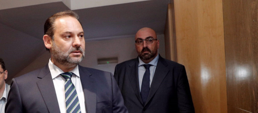El PP, a por el PSOE por las mascarillas del caso Koldo: "De portero de prostíbulo a asesor de un ministro"