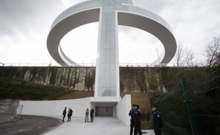 La Policía investiga la muerte de otro joven que se precipitó desde el Halo en Vigo