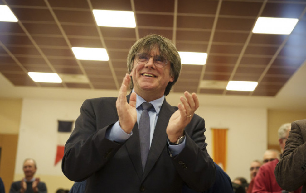 Puigdemont cierra un acuerdo con 7 formaciones para el 12M y reivindica el espíritu de suma