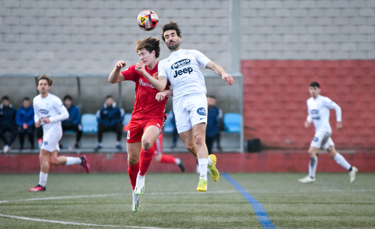 Iván Sánchez: “El Arosa no es de nuestra liga. Nuestro objetivo es la permanencia”