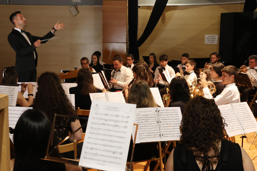 Solistas de la Banda de Castrelo ofrecen hoy en Cambados un concierto con mirada femenina