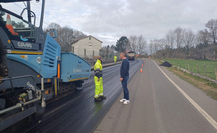 La Diputación renovará el firme de los tramos deteriorados de la carretera de Santa Xusta, en Moraña