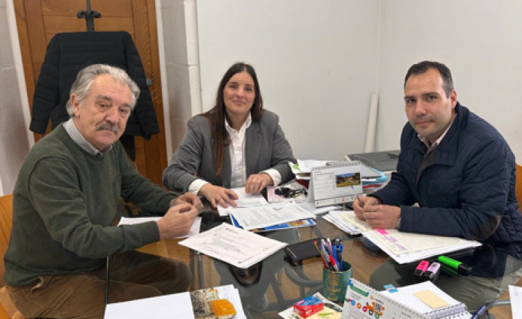 Caldas renueva el convenio con Amigos de Galicia, que incluye el plan de lucha contra la pobreza
