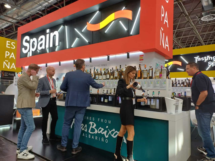 La DO Rías Baixas saca músculo en la feria alemana ProWein con un túnel del vino de 111 marcas