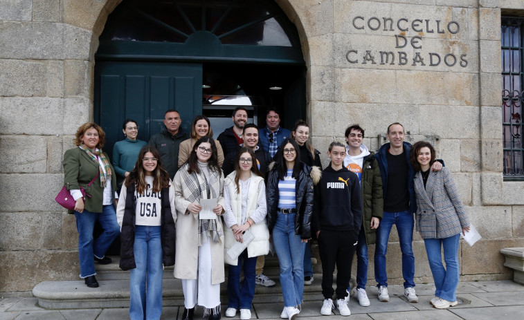 Alumnado del IES Cabanillas plantea al Concello de Cambados una serie de propuestas e inquietudes