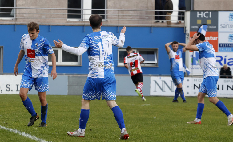 El Portonovo cae en Moaña tras nivelar dos goles en contra