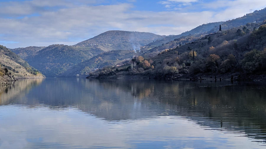 Valga organiza una excursión a la Ribeira Sacra con una ruta de senderismo y paseo en catamarán