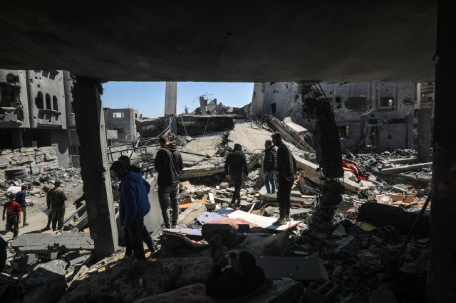Morir por un saco de harina o una caja de leche: la otra guerra provocada en Gaza