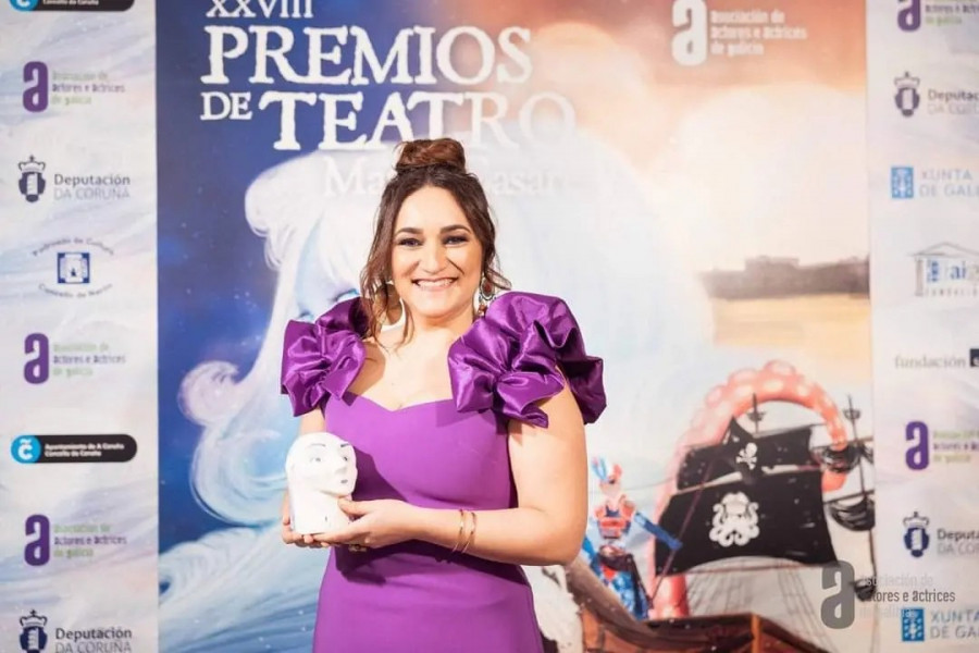 La cuntiense Baia Fernández logra el Premio de Teatro María Casares al mejor maquillaje por la obra "Deadpan Karaoke"