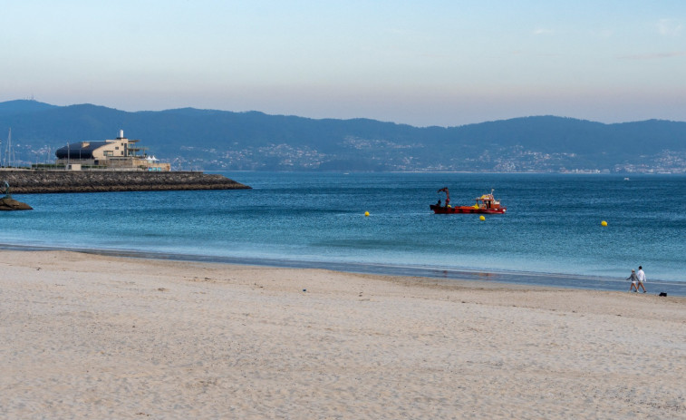 Sanxenxo instala el balizamiento en las playas urbanas de Silgar, Panadeira, Baltar y Caneliñas para la Semana Santa