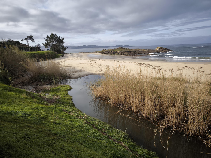 Recuperar el cauce del río de Areas y proteger el espacio dunar tendrá un coste de 37.000 euros