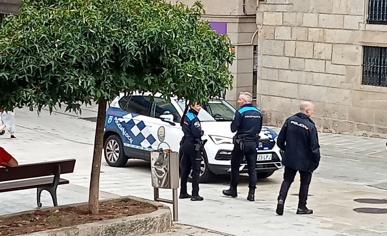 Buscan a un varón que agredió en Ribeira a su hijo y su mujer, de la que está en trámites de separación
