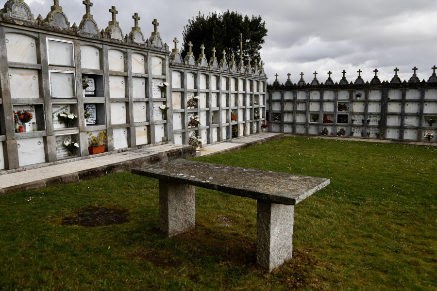 Ravella tramita la regularización del cementerio de Solobeira a petición del Arzobispado