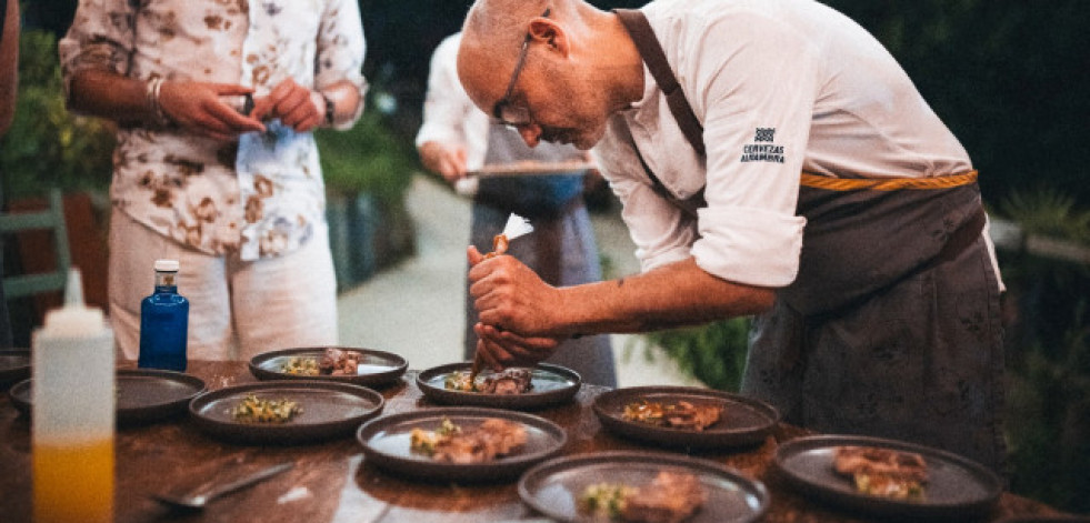 Creatividade Galega y Cervezas Alhambra activan un concurso para diseñar los nuevos uniformes del restaurante de Rafa Centeno