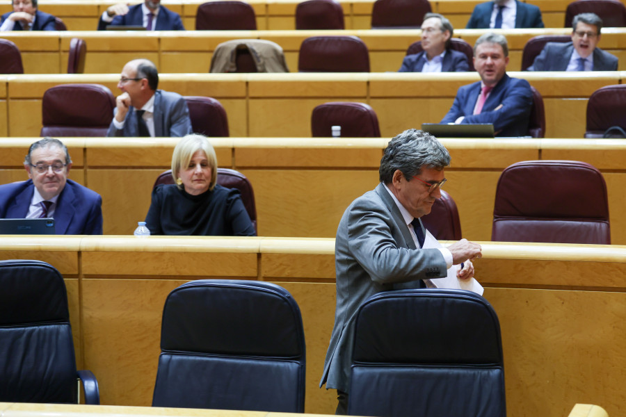 Escrivá se marcha del Senado sin usar su turno de réplica ante las interrupciones