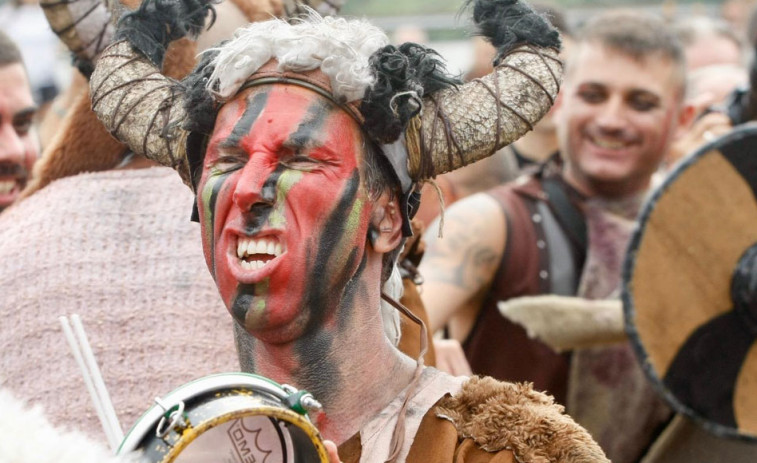 Las Torres do Oeste acogen la primera función de teatro de la LXIV Romaría Vikinga