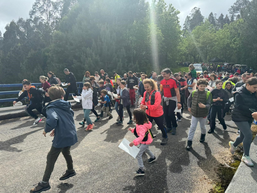 La carrera de orientación por los montes de Caldas retó a más de 400 participantes