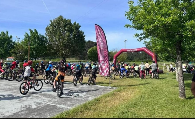 La asociación de vecinos Santa Lucia de Dena organiza la II Festa da Bicicleta el 1 de mayo