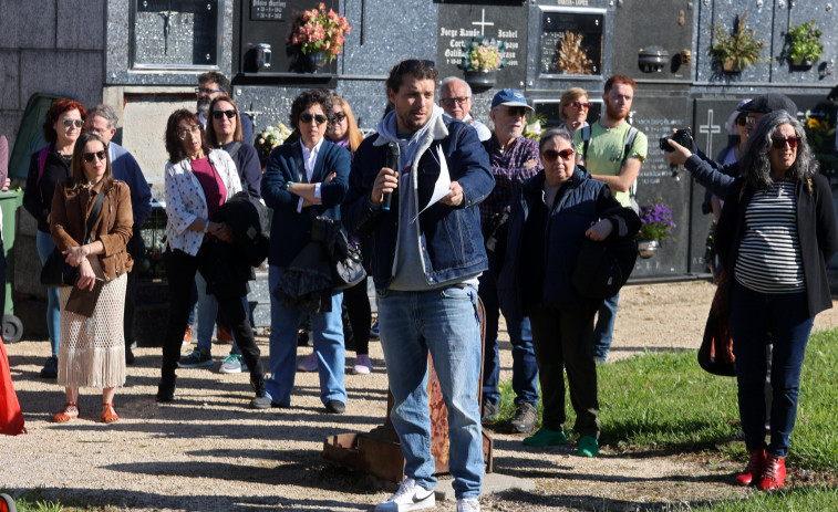 La Iniciativa Cidadá organiza una andaina por la memoria por el cementerio, Loenzo y Os Martices