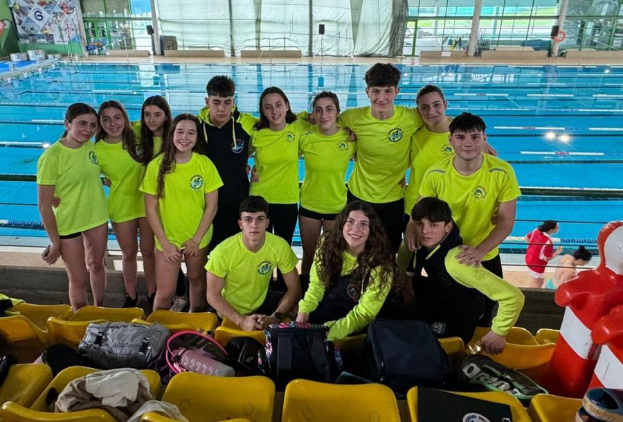 El Club de Natación de Vilagarcía regresa con buenos resultados del gallego de Ourense
