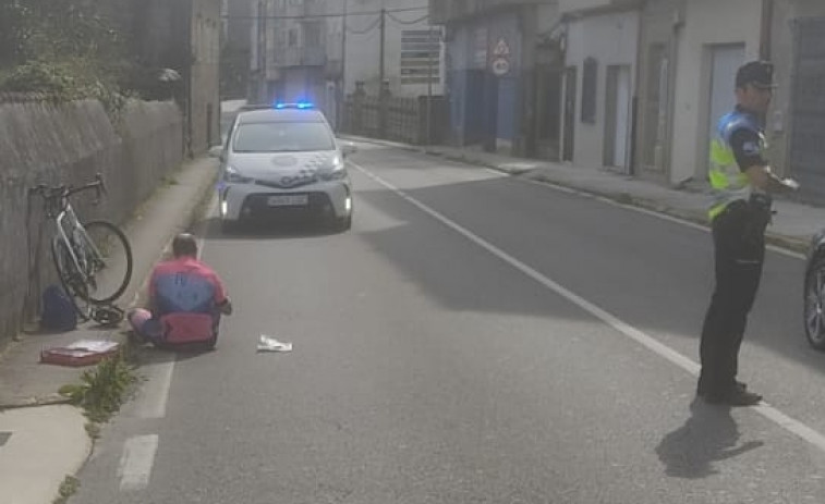 Herido un ciclista en un accidente registrado en el lugar de San Lázaro, cerca de la estación de autobuses de A Pobra
