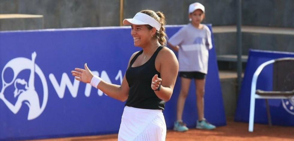 Jéssica Bouzas derrota a una semifinalista de Roland Garros en otro partido sensacional