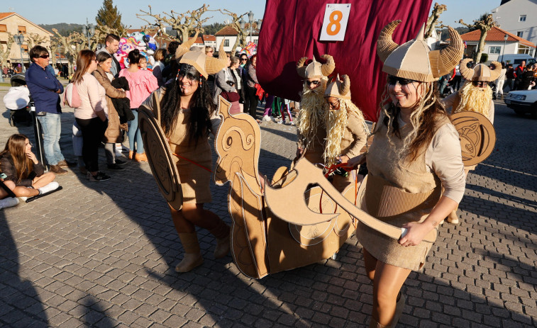 O Mosteiro tendrá su Carnaval de Primavera el 4 de mayo y el Concello regala libros a los vecinos