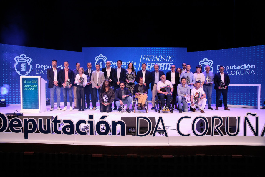 A Deputación da Coruña distingue ao Club de Remo Cabo de Cruz na Gala dos Premios do Deporte