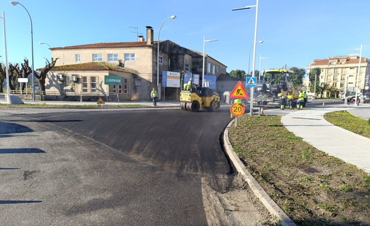El boulevard de Portonovo inicia los primeros tramos de asfaltado y se prevé que estará listo en verano