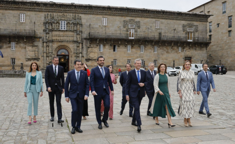 El nuevo Gobierno gallego toma posesión de sus cargos