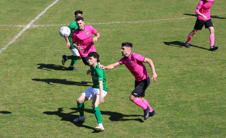 El Boiro empata a domicilio y complica su ascenso a Tercera