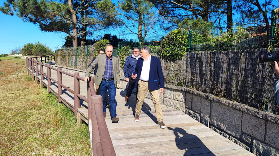 Sanxenxo renovará la senda del Río Pintillón en Areas y construirá una nueva pasarela en la playa de Panadeira