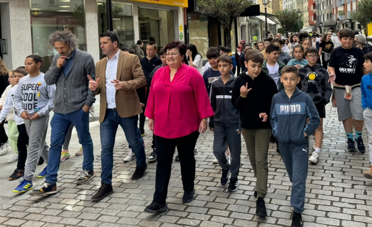 Boiro puso a prueba su Camiño Escolar Seguro hacia los centros de la Avenida de Compostela