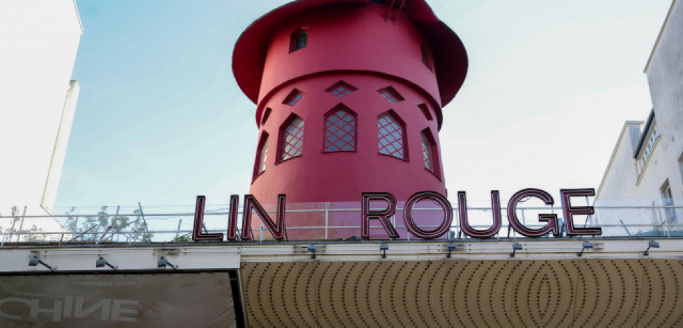 El emblemático Moulin Rouge pierde sus aspas