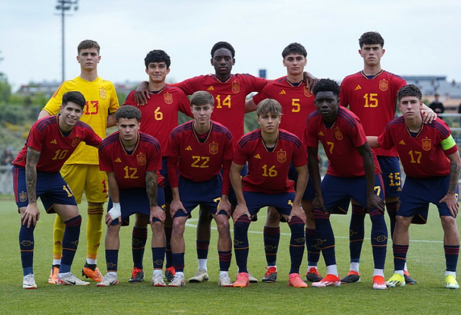 España Sub 18 golea a Suiza con el vilaxoanés Óscar Marcos como titular