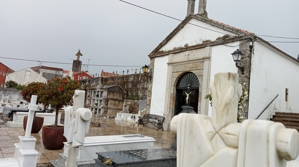 El PP de Ribeira solicita que se creen columbarios en los dos cementerios municipales