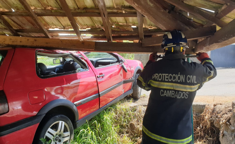 Cambados evalúa los daños del lavadero de A Pedreira y reclamarán la reparación al seguro del coche