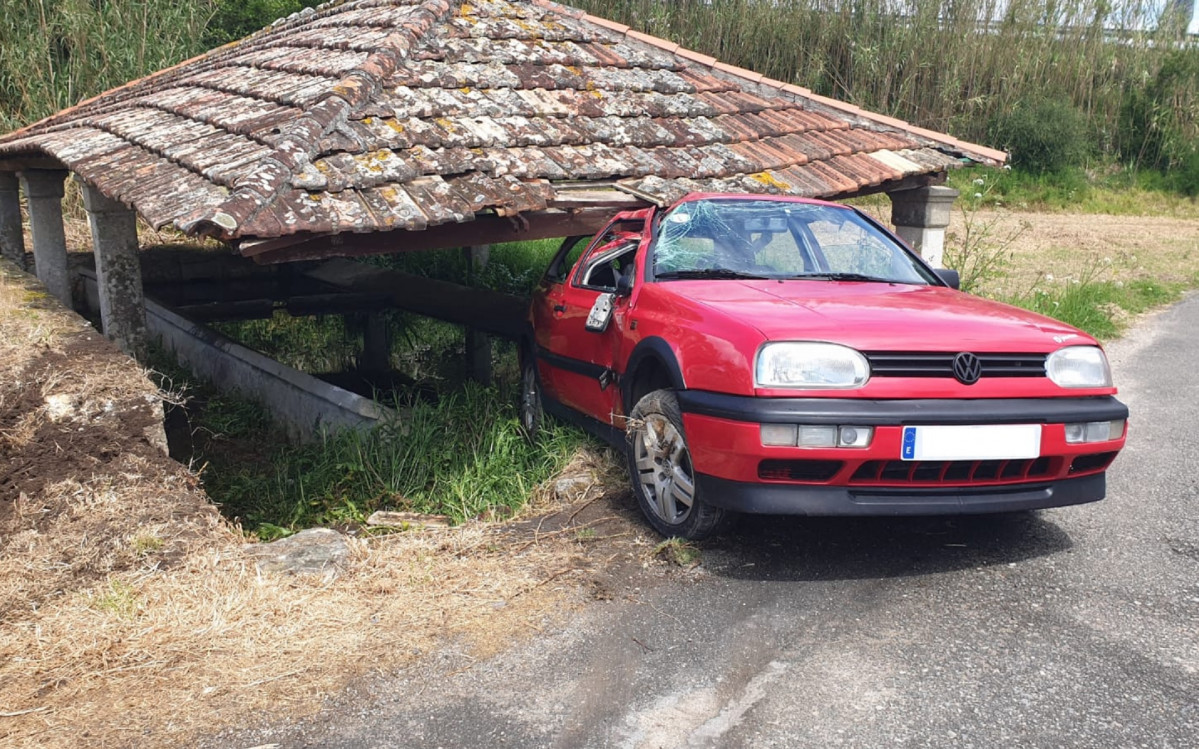 Coche lavadero accidente cambados