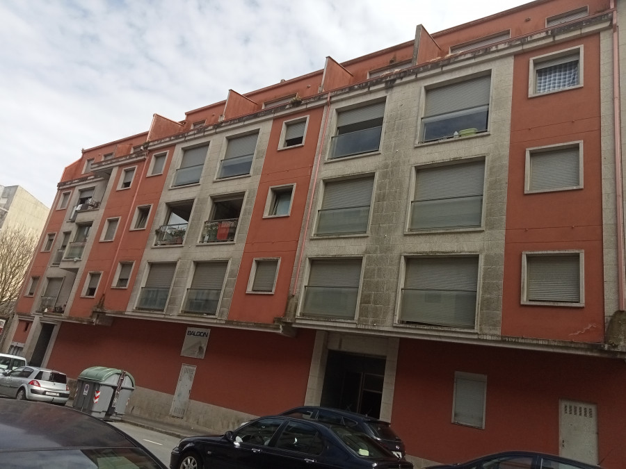 Constructoras se interesan por el edificio okupa de Abesadas para comprarlo, arreglarlo y vender los pisos