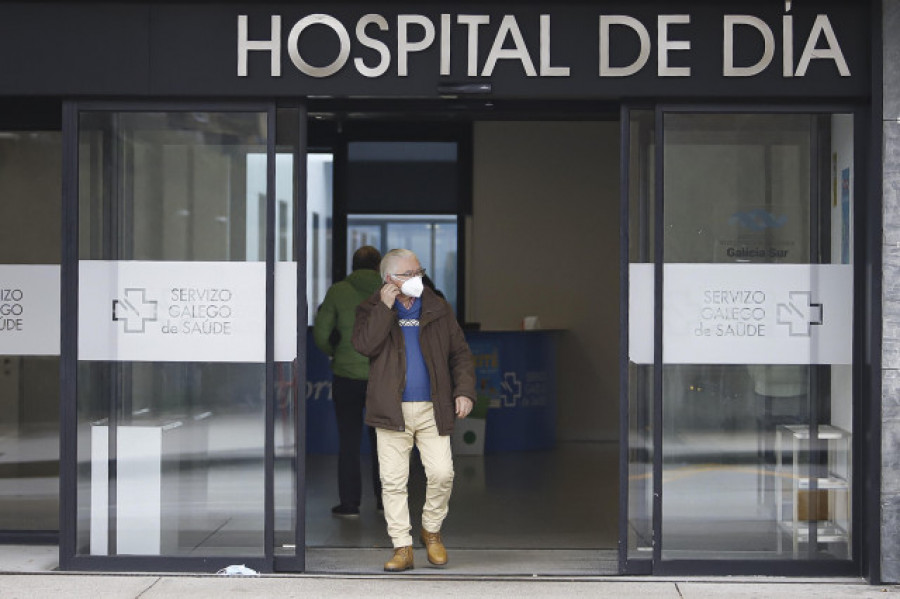 Un operario de 24 años sufre una descarga eléctrica cuando trabajaba en la vía férrea en Redondela
