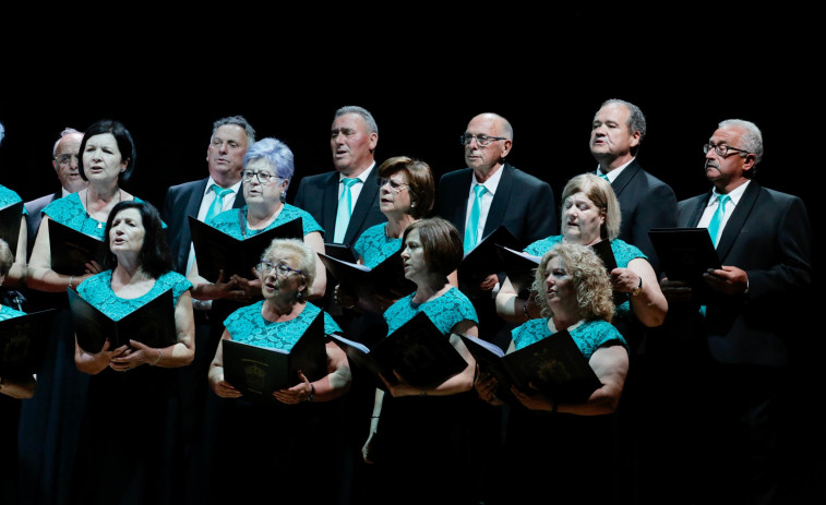 Vilanova celebra la XIX Xuntanza Internacional de Corais, con comida en Baión y actuación en el auditorio