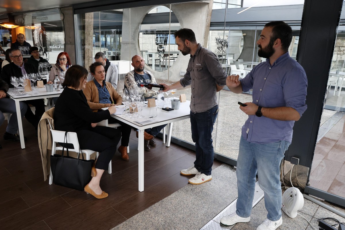 Asistentes as enoviaxes bodegas martu00edn cu00f3dax