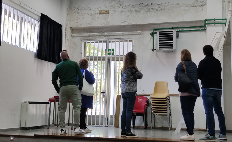 Humedades y filtraciones de agua conviven con la actividad social en el centro cultural de Rubiáns