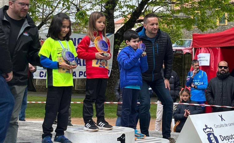 El Cuntis celebra la nueva marca de Alba Pérez en el gallego de Ourense