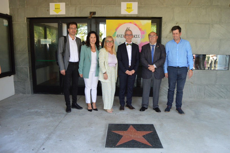 El IES Sanxenxo celebró sus bodas de plata en un acto que reunió a los 5 directores de la historia del centro