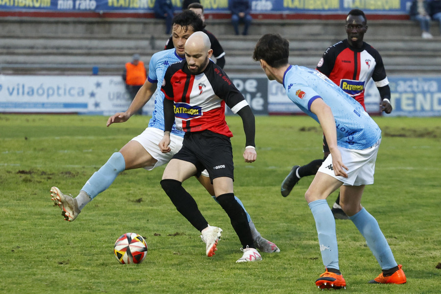 Borja Míguez, Marcos Mella y Santi Figueroa dejan el Arosa por decisión de la Comisión Deportiva
