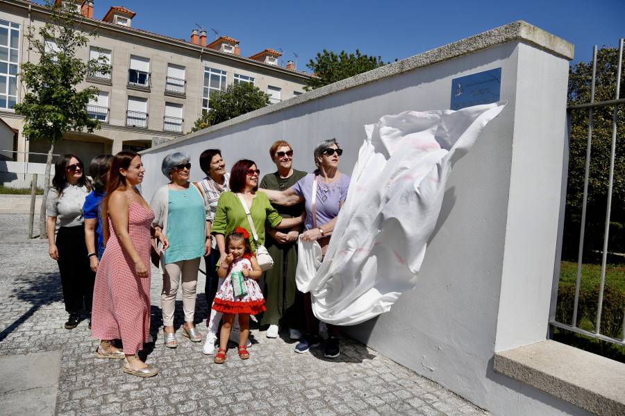 A Illa perpetúa su homenaje a las trabajadoras de la conserva dedicándoles un espacio público