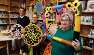 La biblioteca de A Illa ofrece un taller de atrapasueños que servirán de homenaje por el Día das Letras